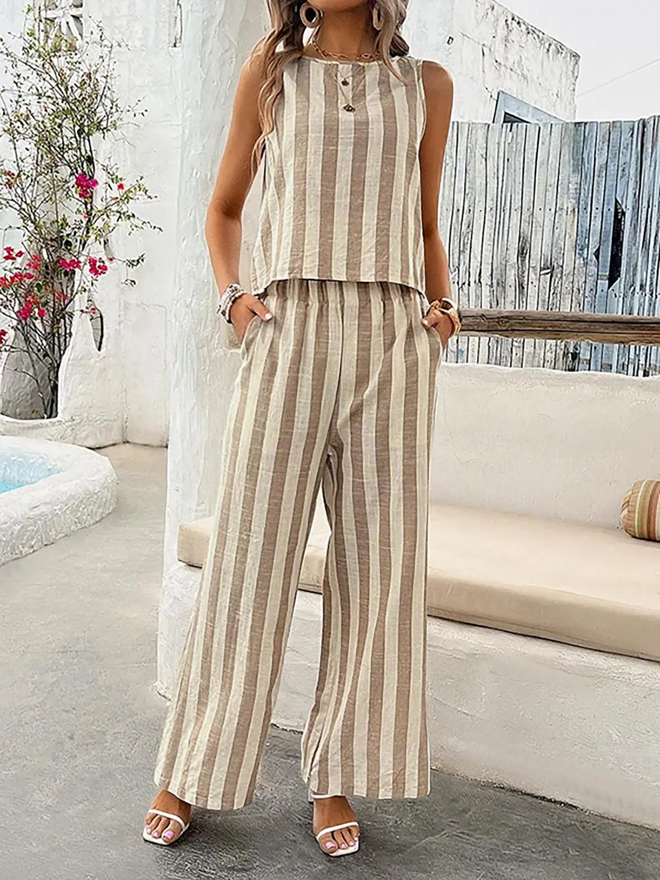 2Pcs Women'S Striped Sleeveless Two-Piece Set , Striped Sets, Lightweight Fabric & Matching Striped Pattern & Back Button Top & Elastic Waist Wide-Leg Pants & Multi-Color Options